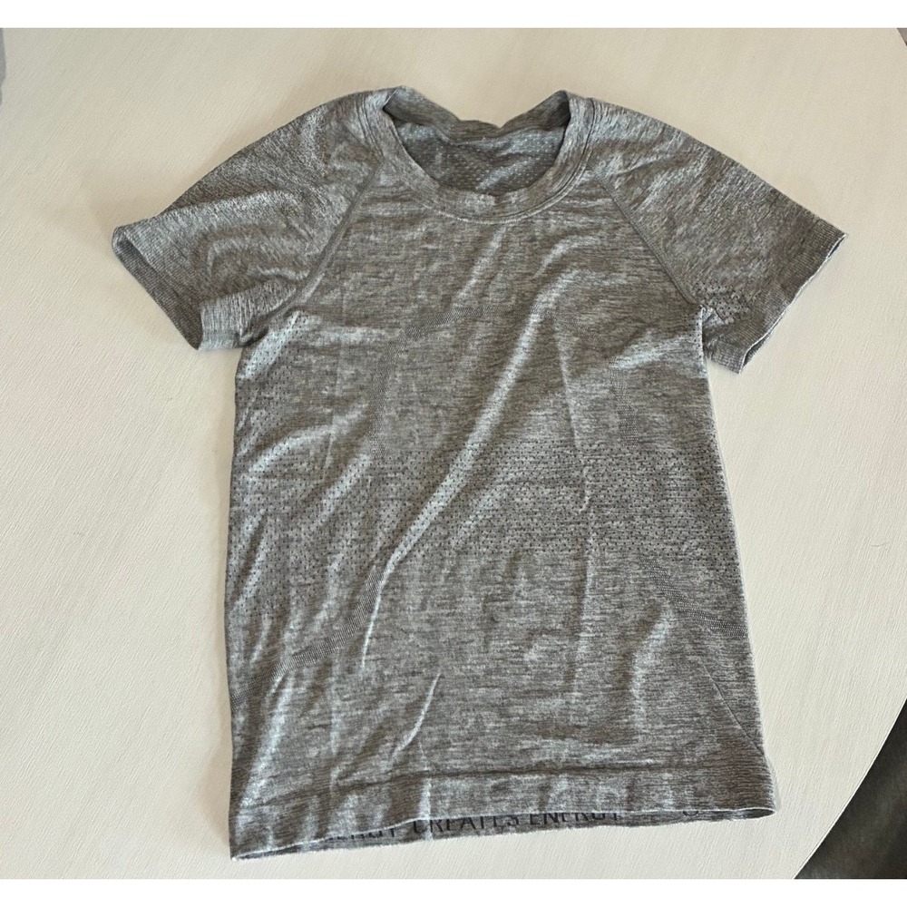 Lululemon Swiftly Tech Short Sleeve Shirt Size 0 SLATE Gray Seamless Running
